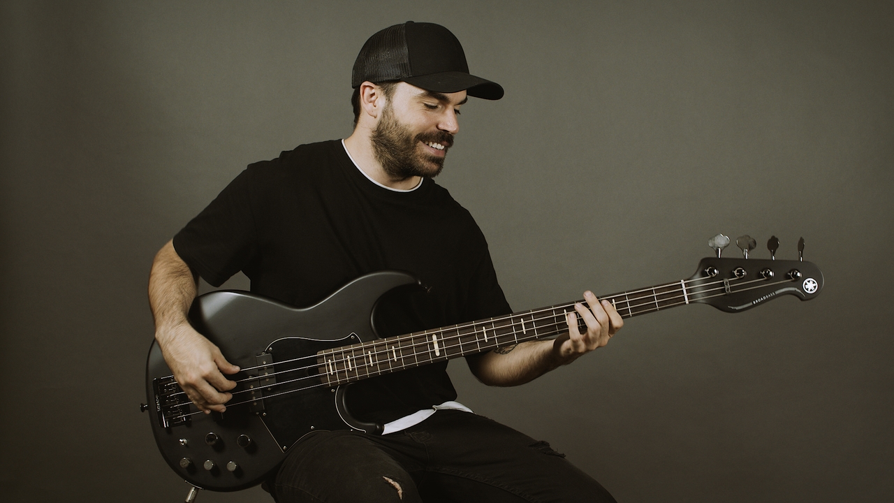 Los modos de la Menor Armónica: escalas