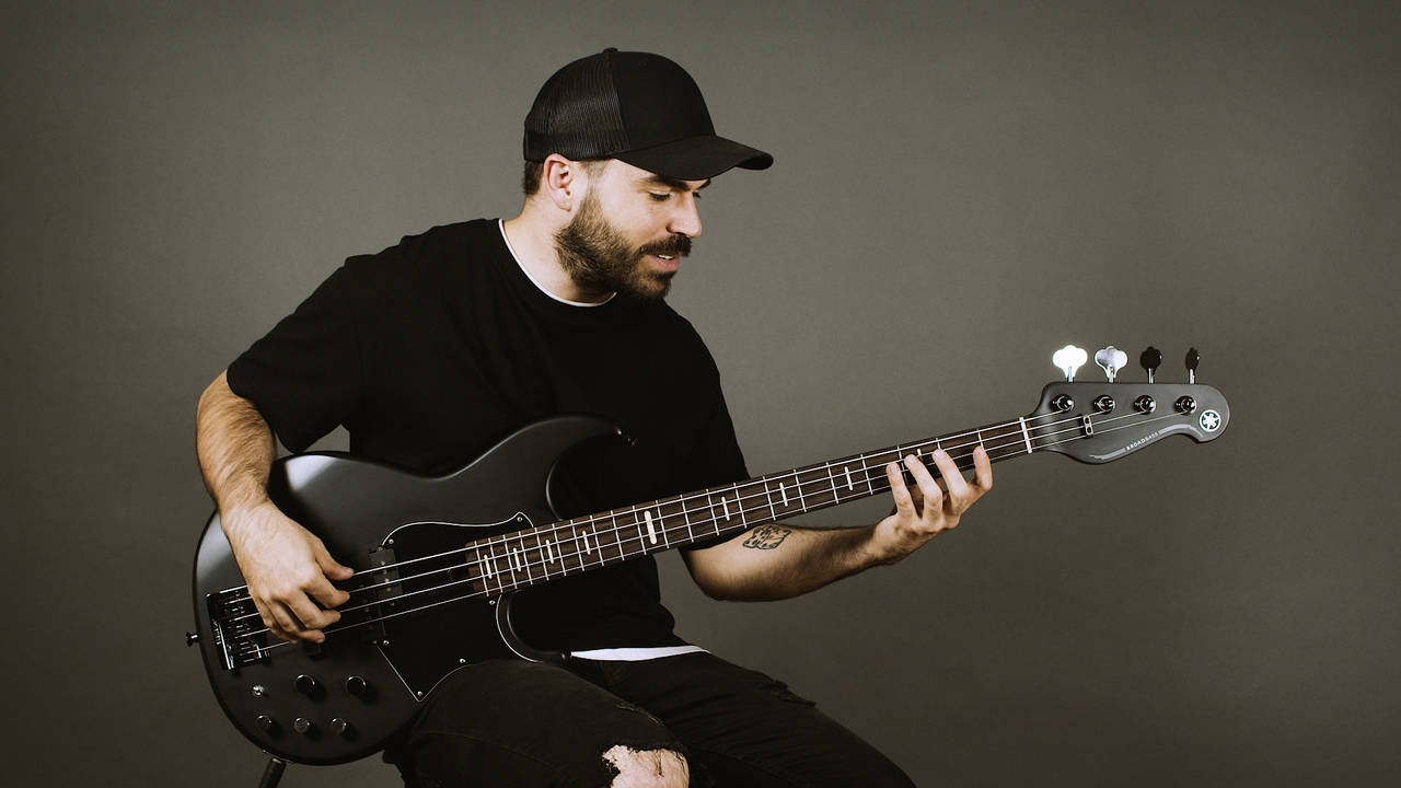 Los modos de la Menor Armónica: arpegios