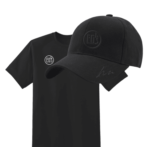 Camiseta o gorra firmada por Miki Santamaria