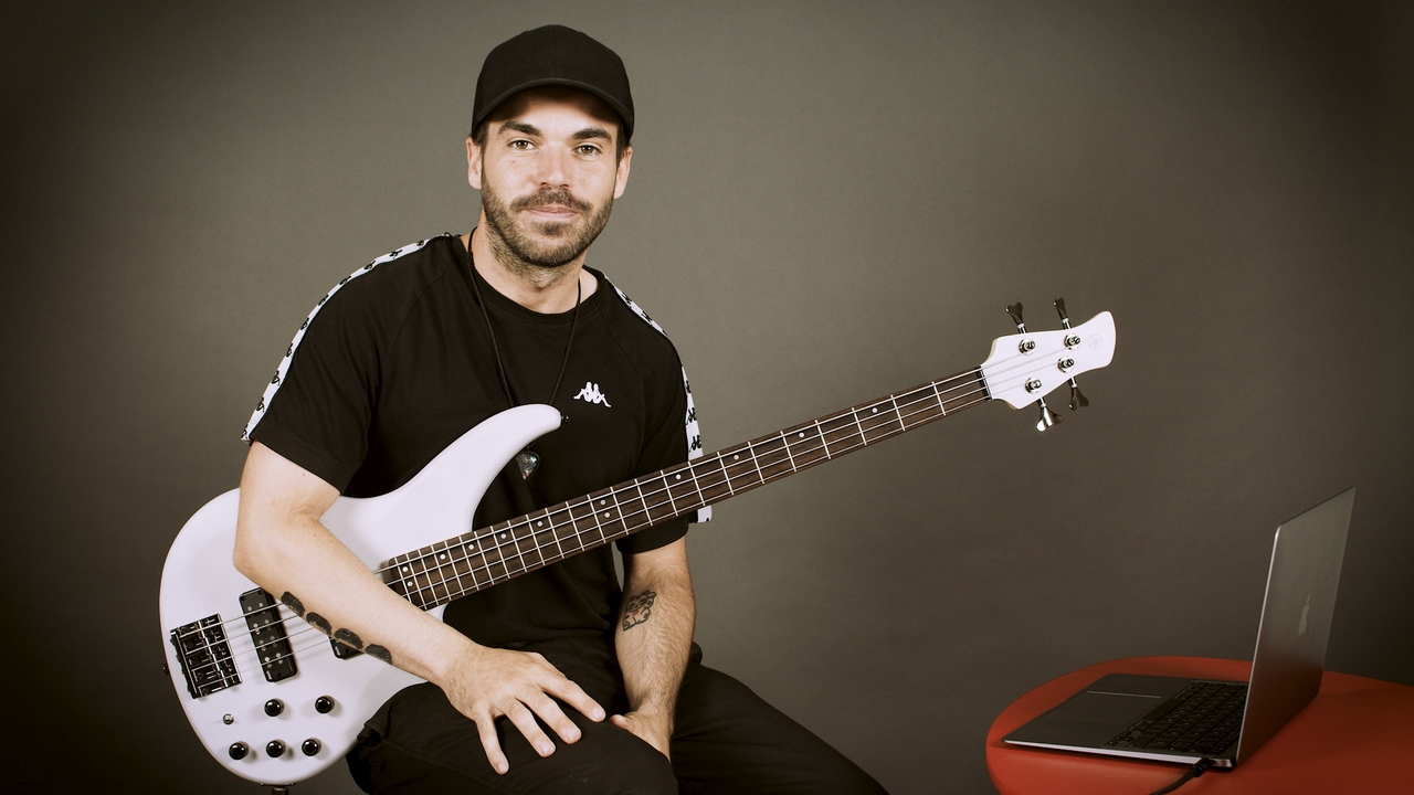 #125: Arpegiado con Tapping en Dm