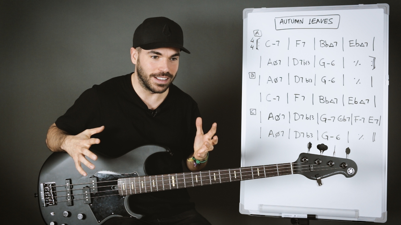 Walking utilizando arpegios básicos: Autumn Leaves